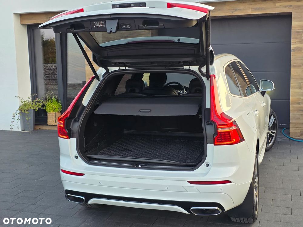 Volvo XC 60 B4 D AWD R-Design - 37