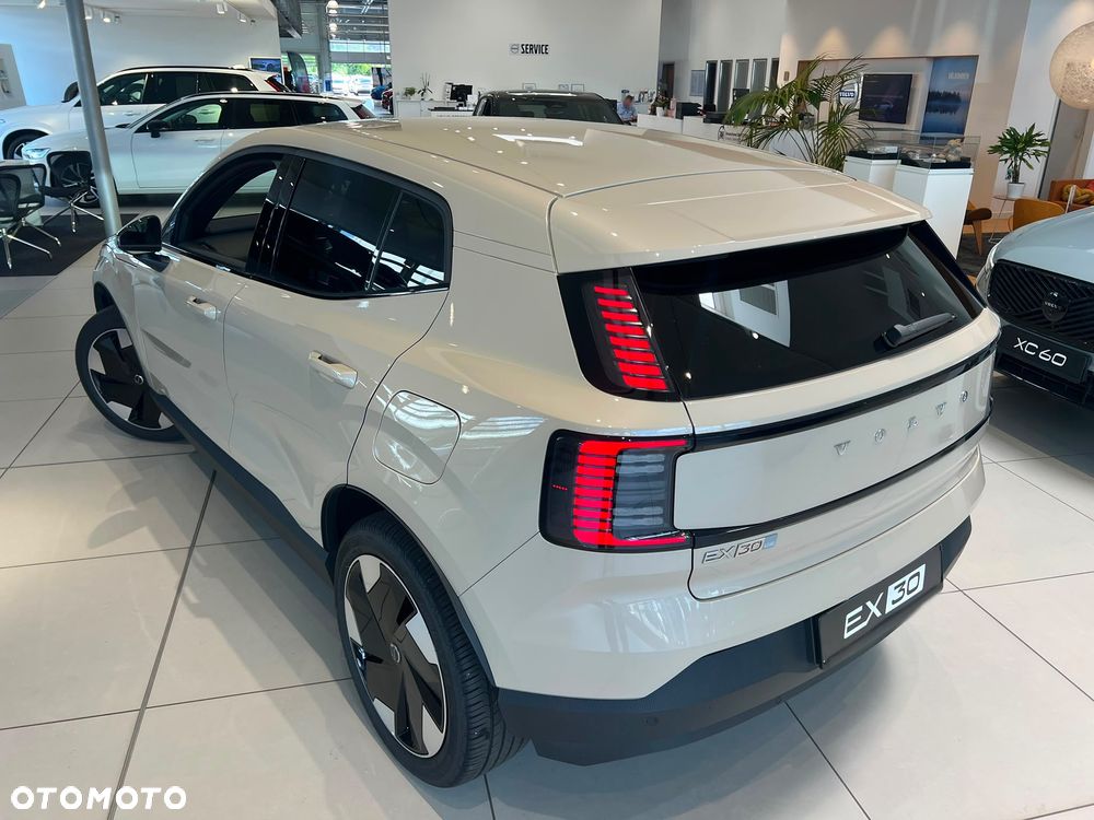 Volvo EX30 69kWh Twin Motor Plus - 4