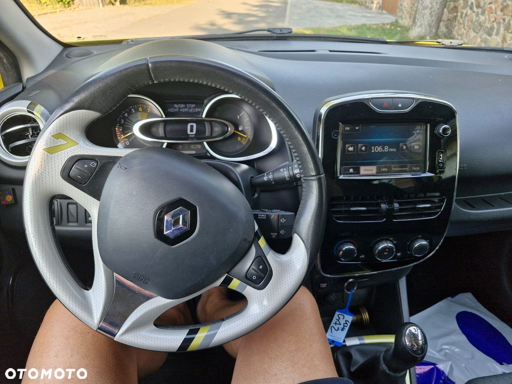Renault Clio TCe 90 Luxe - 4
