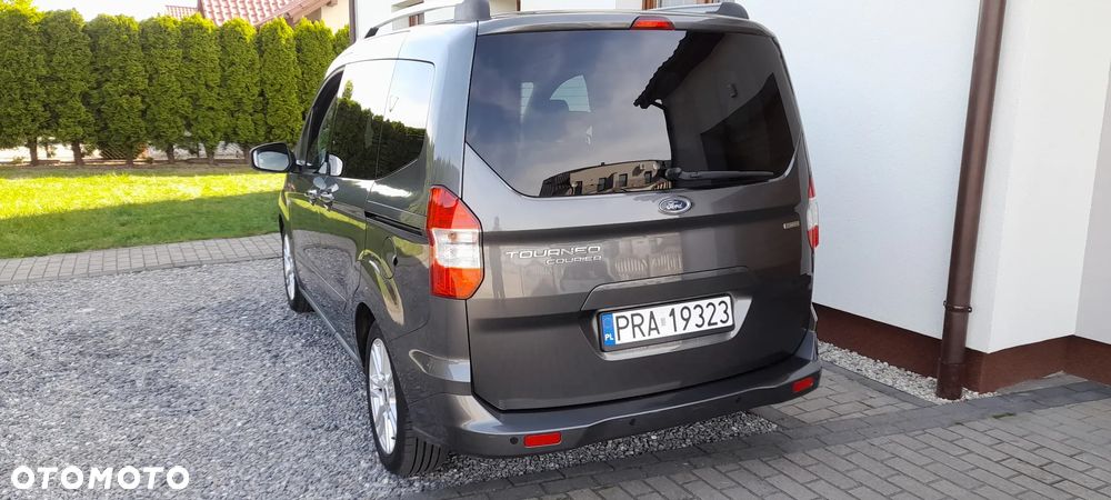 Ford Tourneo Courier 1.0 EcoBoost S&S Ambiente - 11