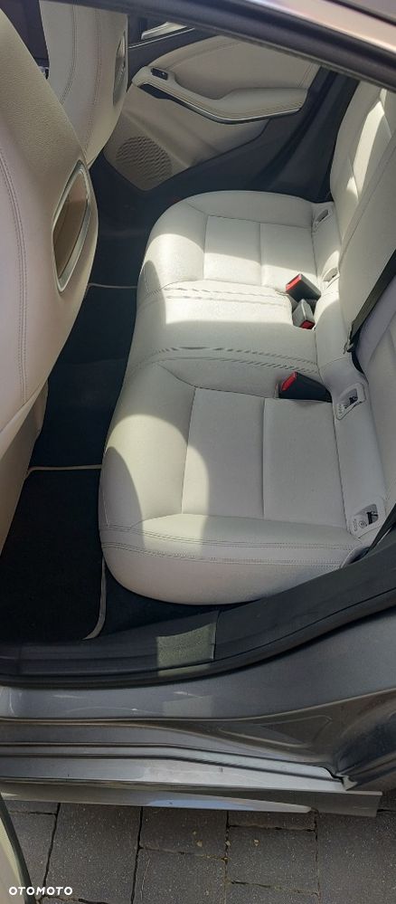 Mercedes-Benz CLA 250 7G-DCT Sport - 7