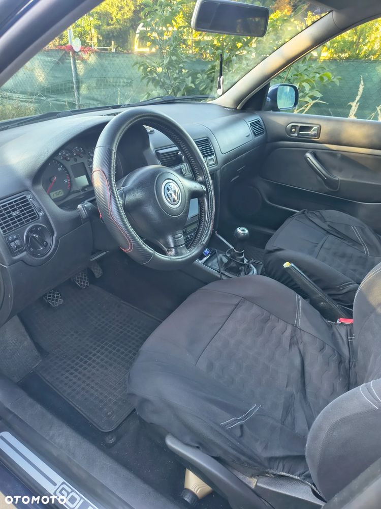 Volkswagen Golf - 4