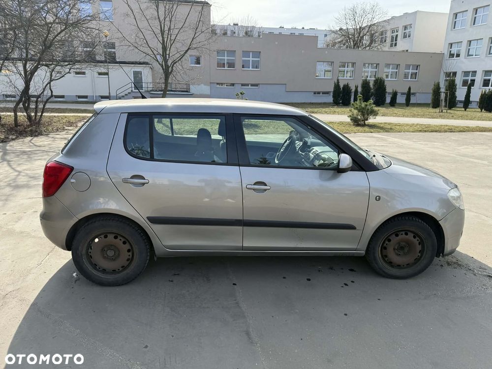 Skoda Fabia - 4