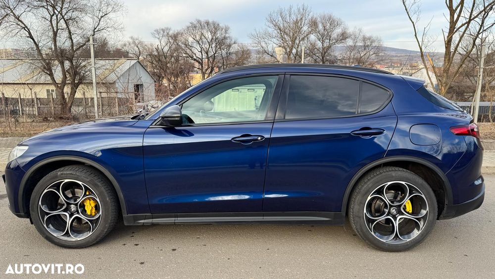 Alfa Romeo Stelvio 2.2 Diesel 16V AT8 Q4 B-Tech - 2
