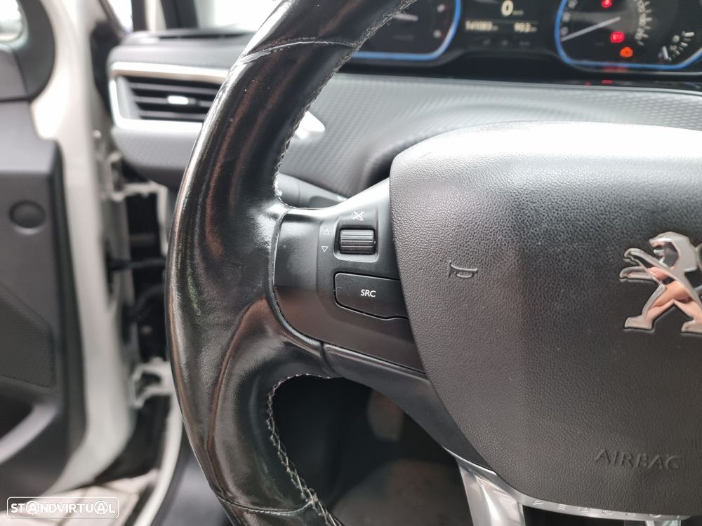 Peugeot 2008 1.6 BlueHDi Allure - 16