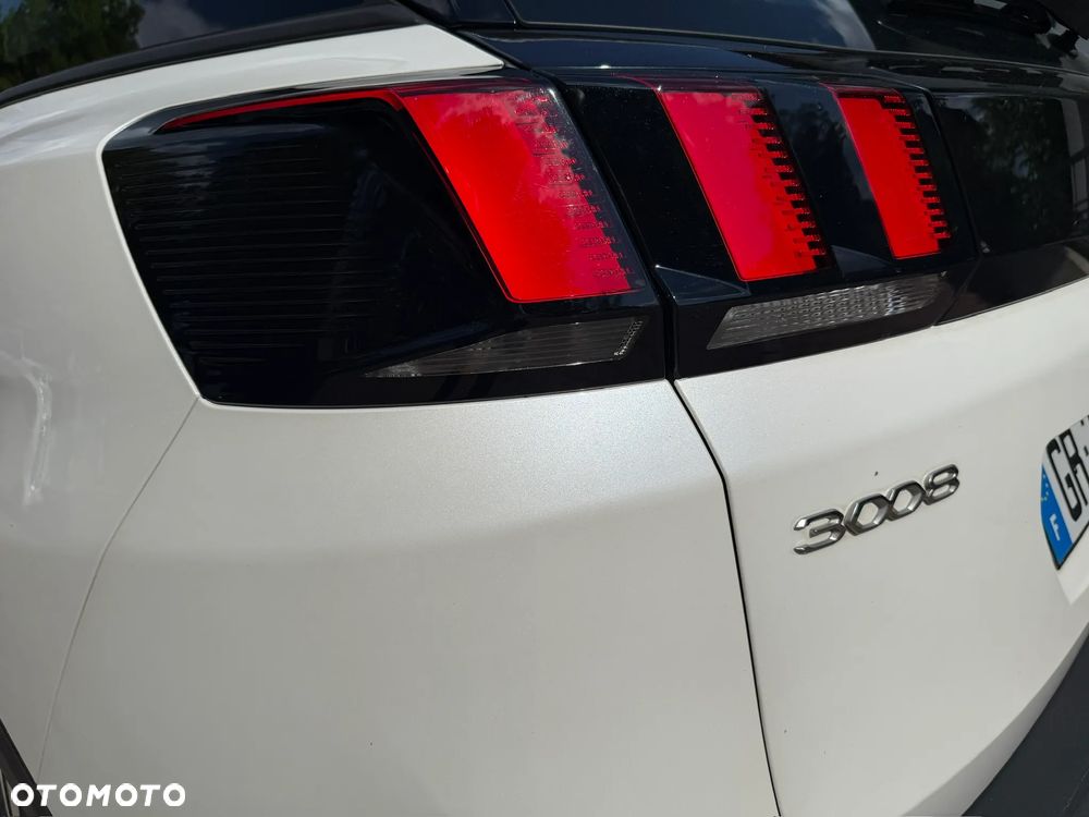 Peugeot 3008 1.6 PureTech Hybrid PHEV Active Pack S&S EAT8 - 32