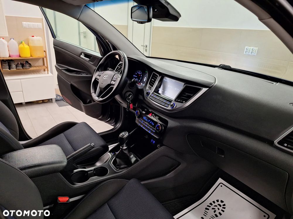 Hyundai Tucson 1.6 GDi 2WD Select - 24