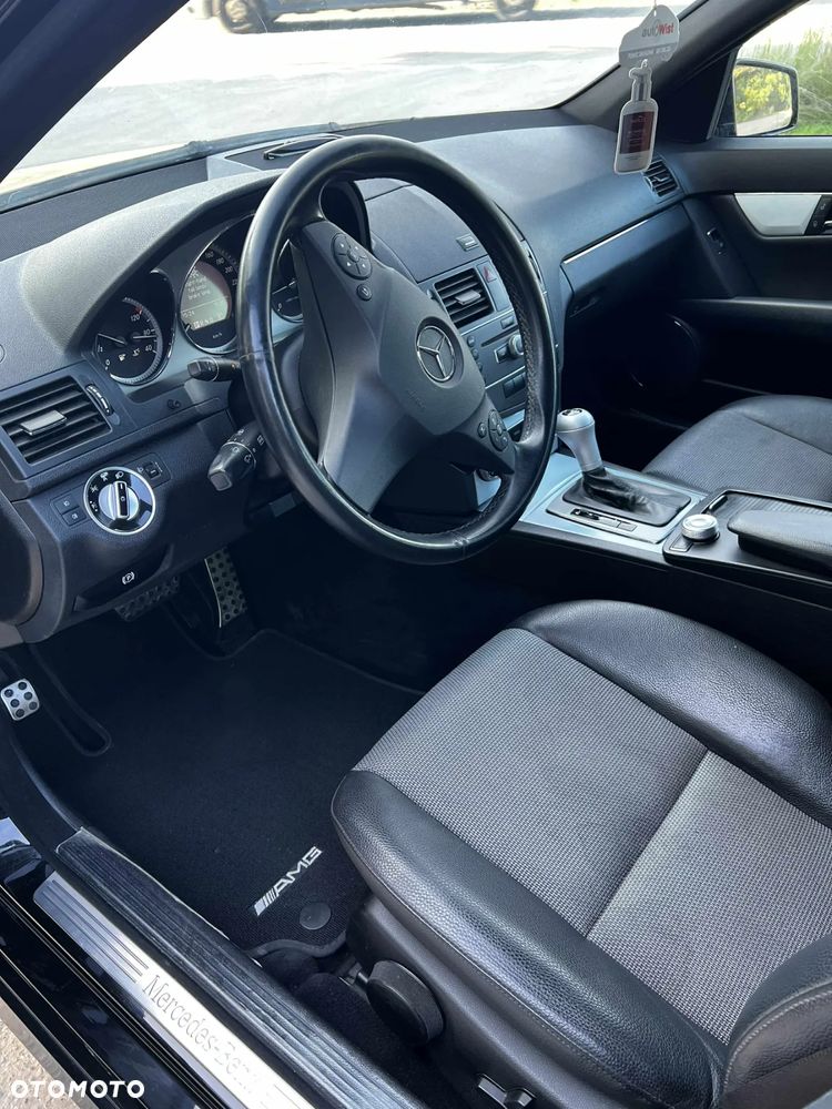 Mercedes-Benz Klasa C 220 CDI BlueEff 4-Matic Avantgarde - 8