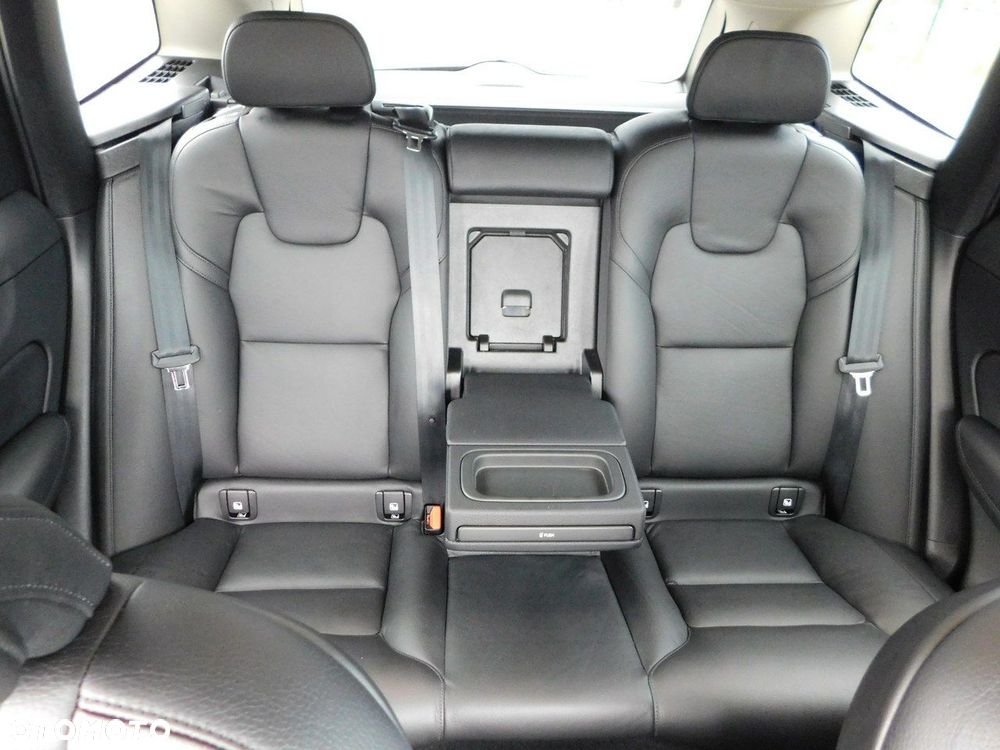 Volvo XC 60 D3 Momentum Pro - 12