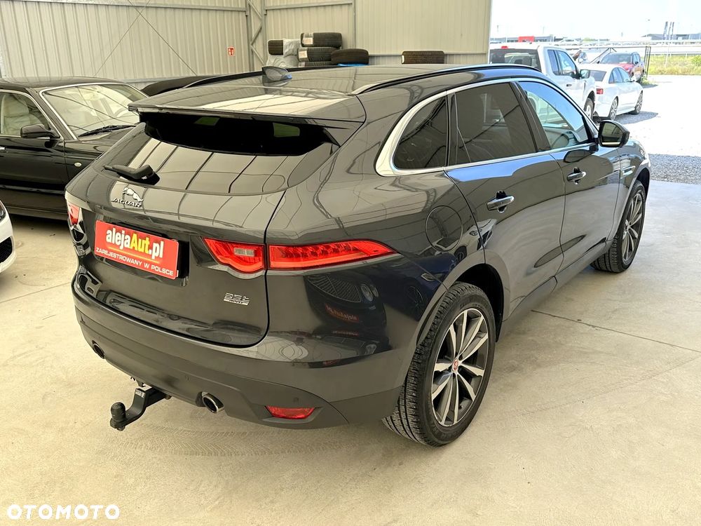 Jaguar F-Pace S AWD - 5