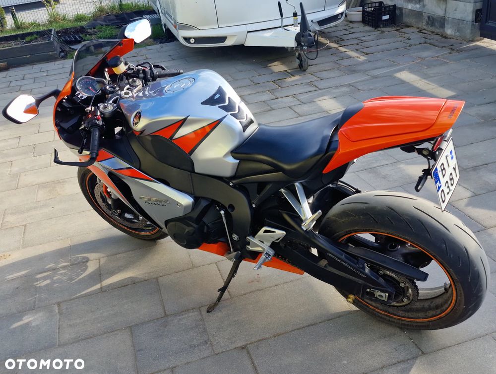 Honda CBR - 7