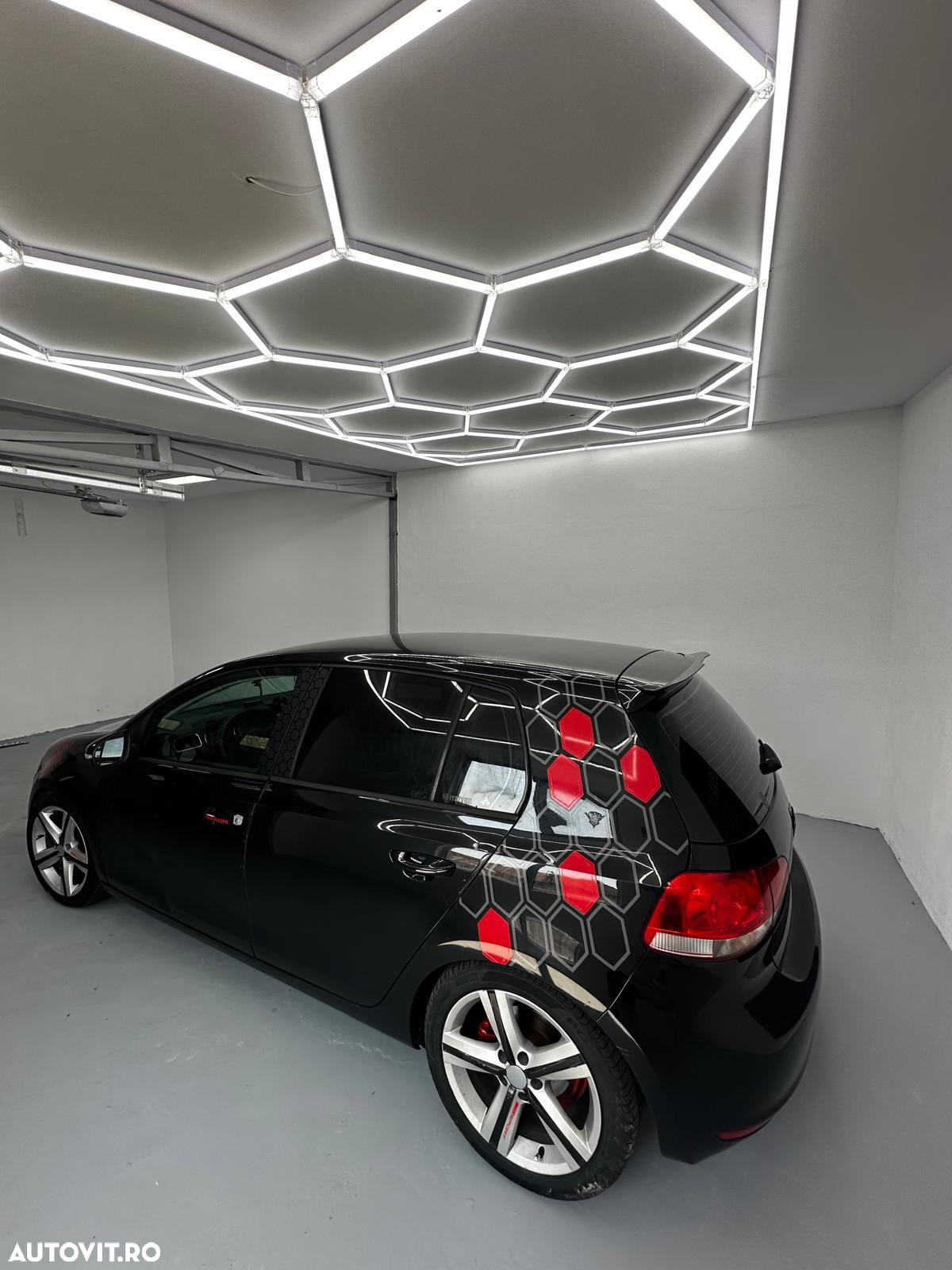 Volkswagen Golf 1.6 TDI BlueMotion Technology DPF Comfortline - 4