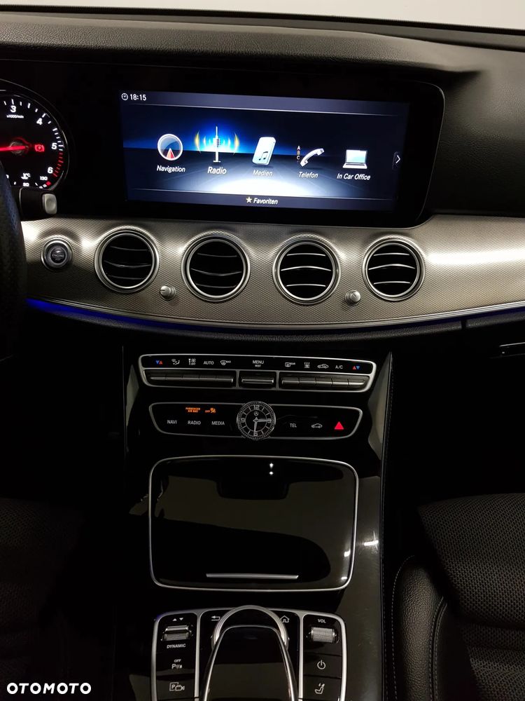 Mercedes-Benz Klasa E 220 d 9G-TRONIC AMG Line - 11
