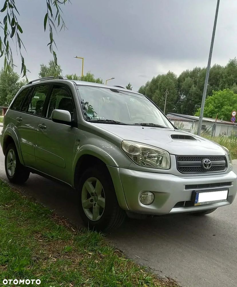 Toyota RAV4 2.0 D-4D 4x4 - 2