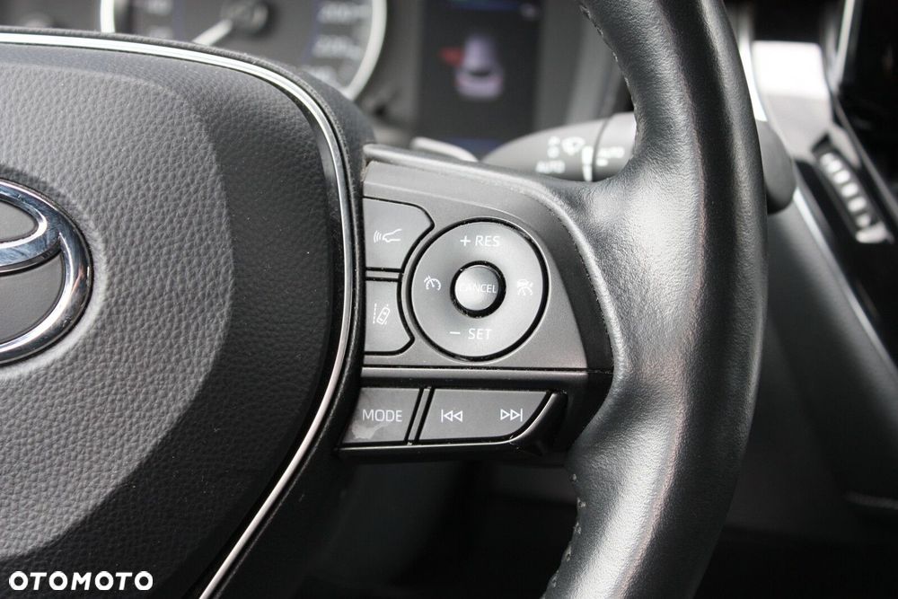 Toyota Corolla 2.0 Hybrid Comfort - 24