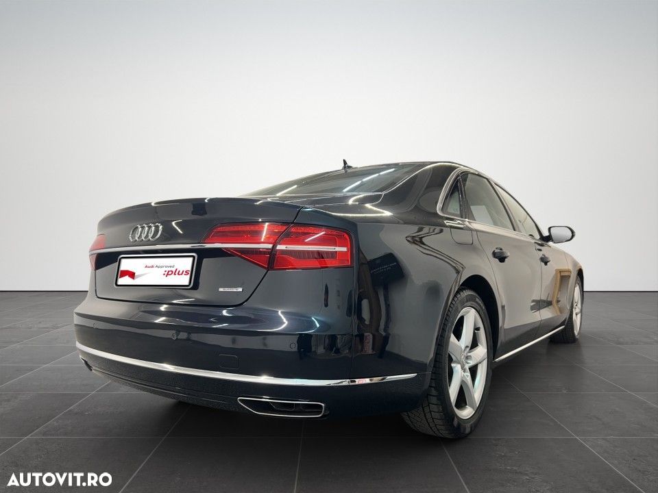Audi A8 - 7