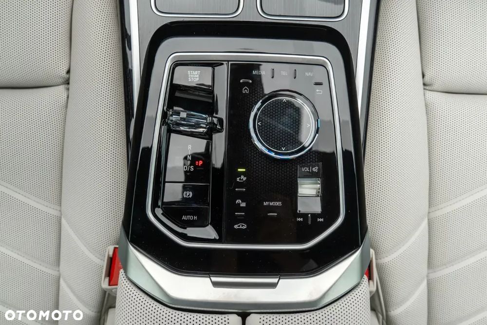BMW Seria 7 - 22
