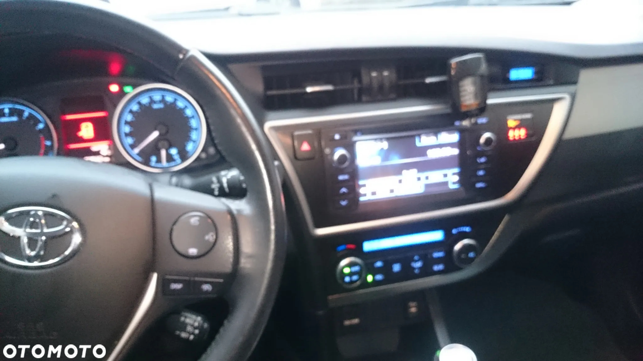 Toyota Auris 1.6 Prestige - 5