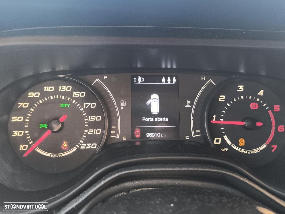 Fiat Tipo Station Wagon 1.3 M-Jet Lounge - 13