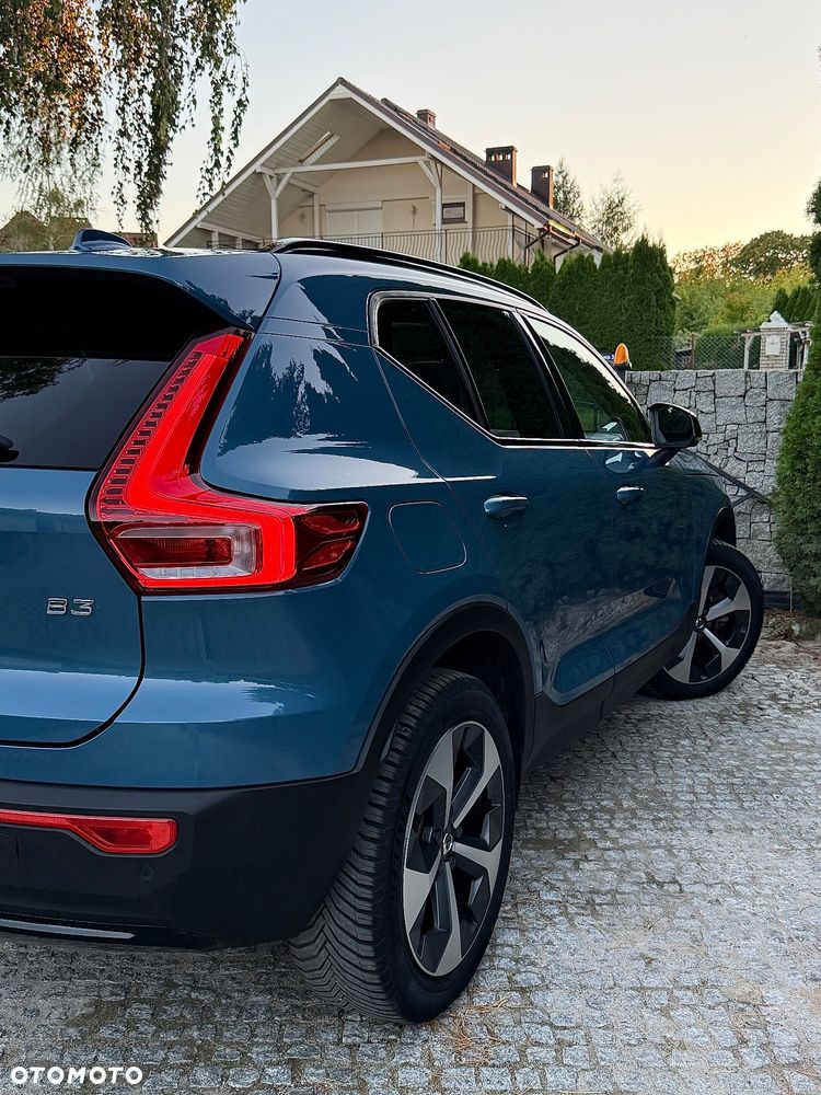 Volvo XC 40 B3 Ultimate Dark - 24