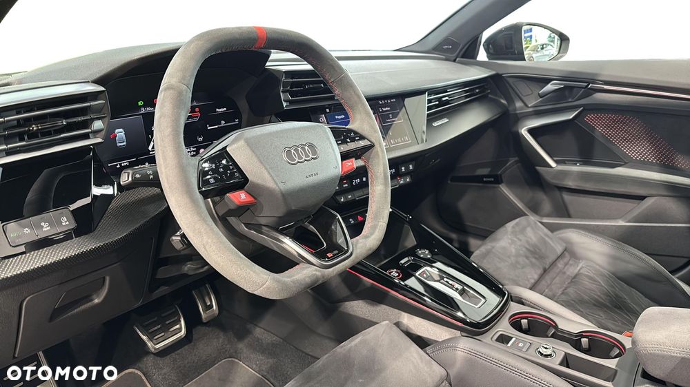 Audi RS3 Limousine - 10