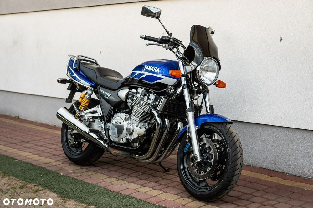Yamaha XJR - 1