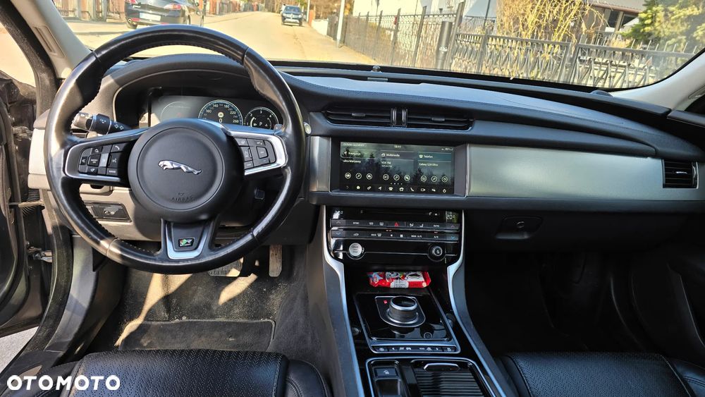Jaguar XF 2.0 i4D AWD Portfolio - 10