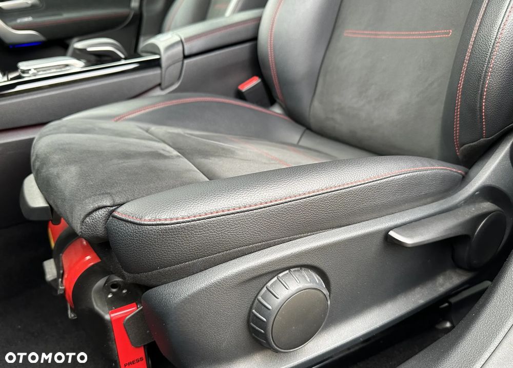 Mercedes-Benz CLA 200 AMG Line 7G-DCT - 10