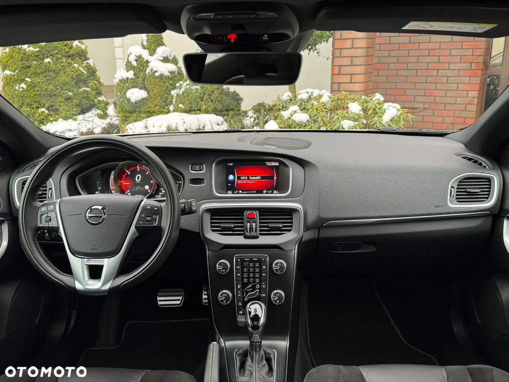 Volvo V40 D3 Geartronic RDesign - 18