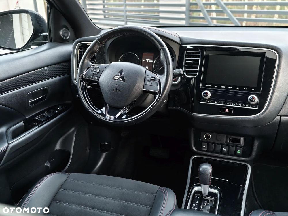 Mitsubishi Outlander 2.4 4WD CVT Intense - 9