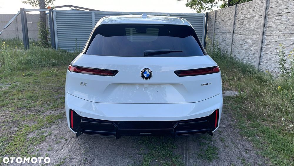 BMW iX xDrive45 - 9