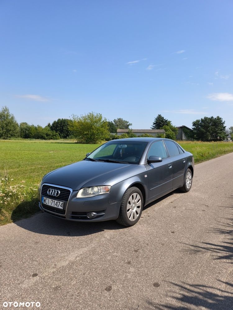 Audi A4 Limousine - 4