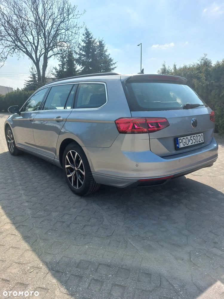 Volkswagen Passat 2.0 TDI SCR DSG - 4