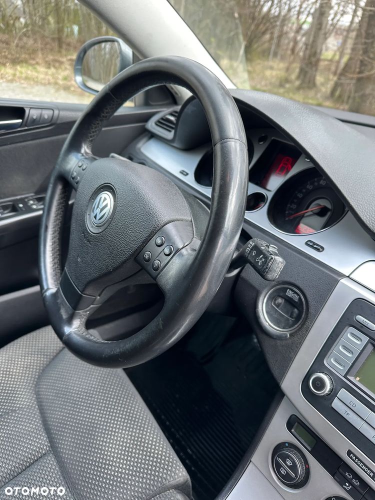 Volkswagen Passat - 23