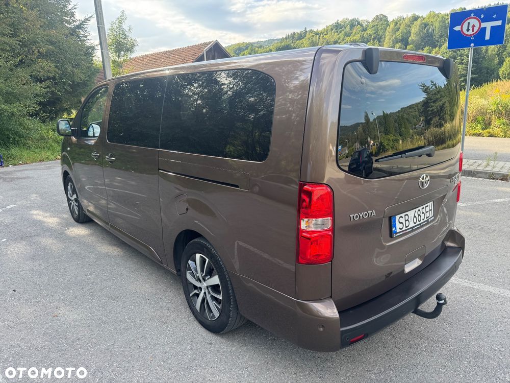 Toyota ProAce Kombi 2.0 D-4D Long 2,8t - 7