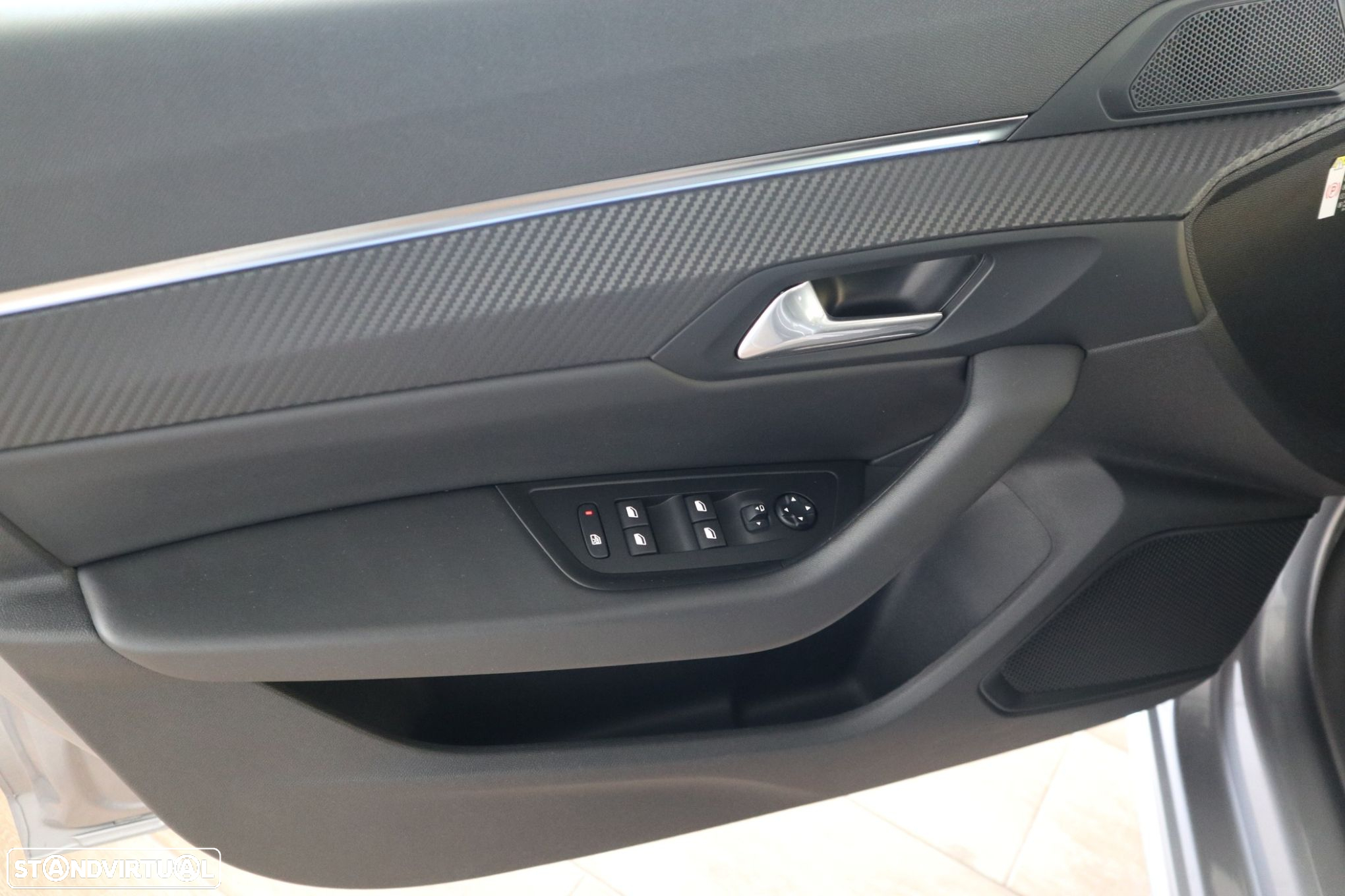 Peugeot 508 1.6 Hybrid Allure Pack e-EAT8 - 39