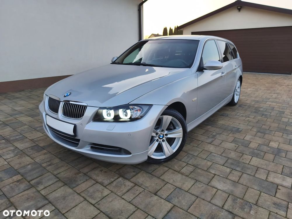 BMW Seria 3 330i - 2