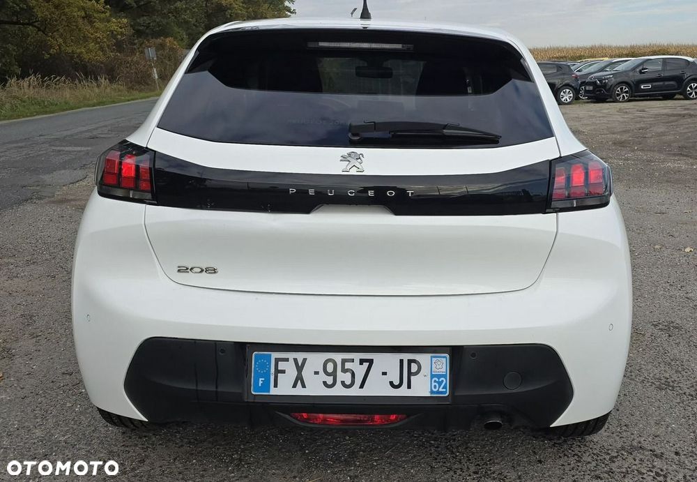 Peugeot 208 - 6