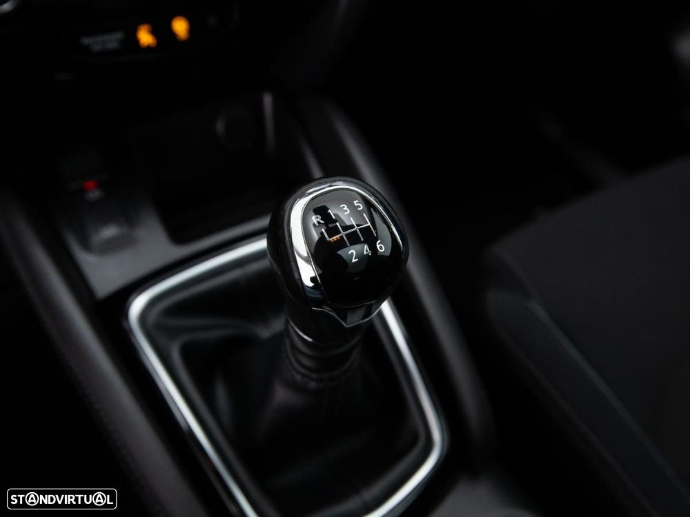 Nissan Qashqai 1.5 dCi N-Connecta - 18