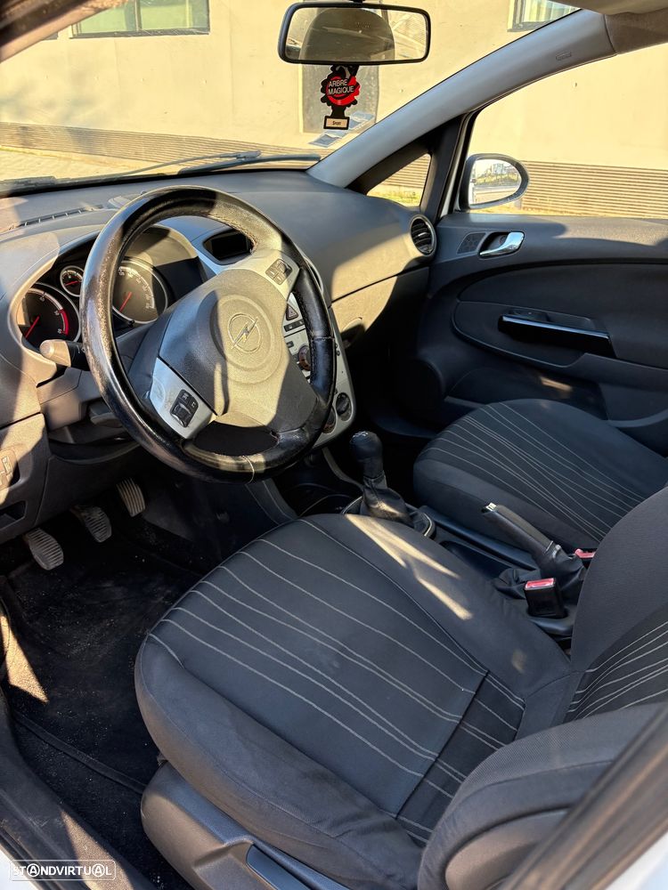 Opel Corsa 1.3 CDTI Enjoy EcoFLEX - 9