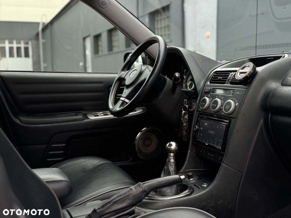Lexus IS 200 - 19