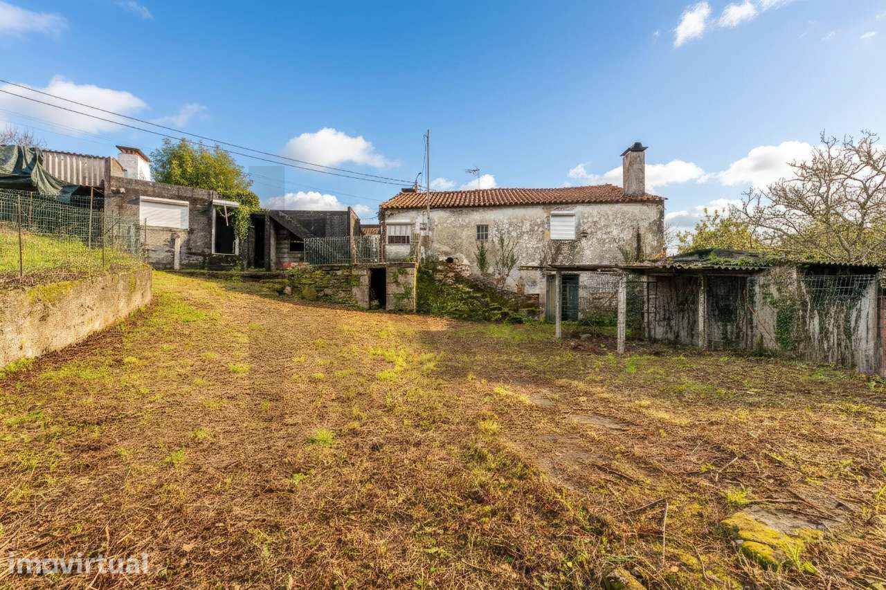 Moradia para restauro em Seixas - Grande imagem: 3/32