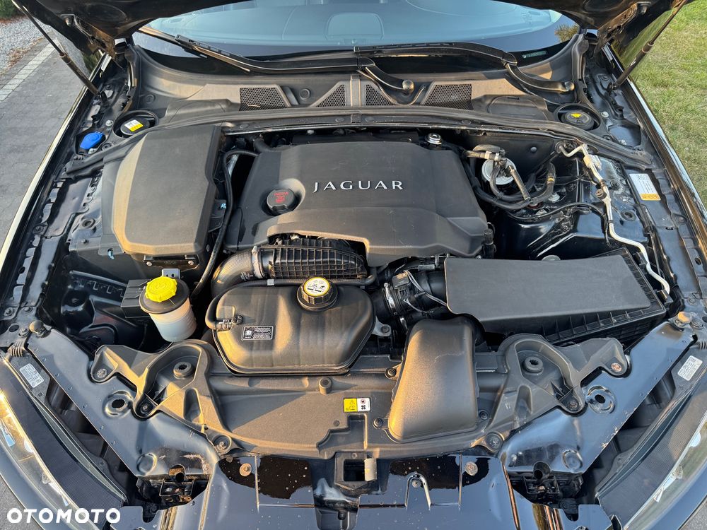 Jaguar XF - 10
