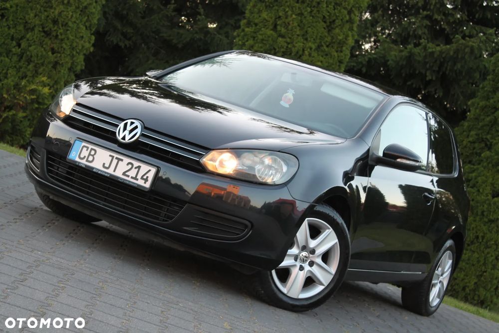 Volkswagen Golf - 1
