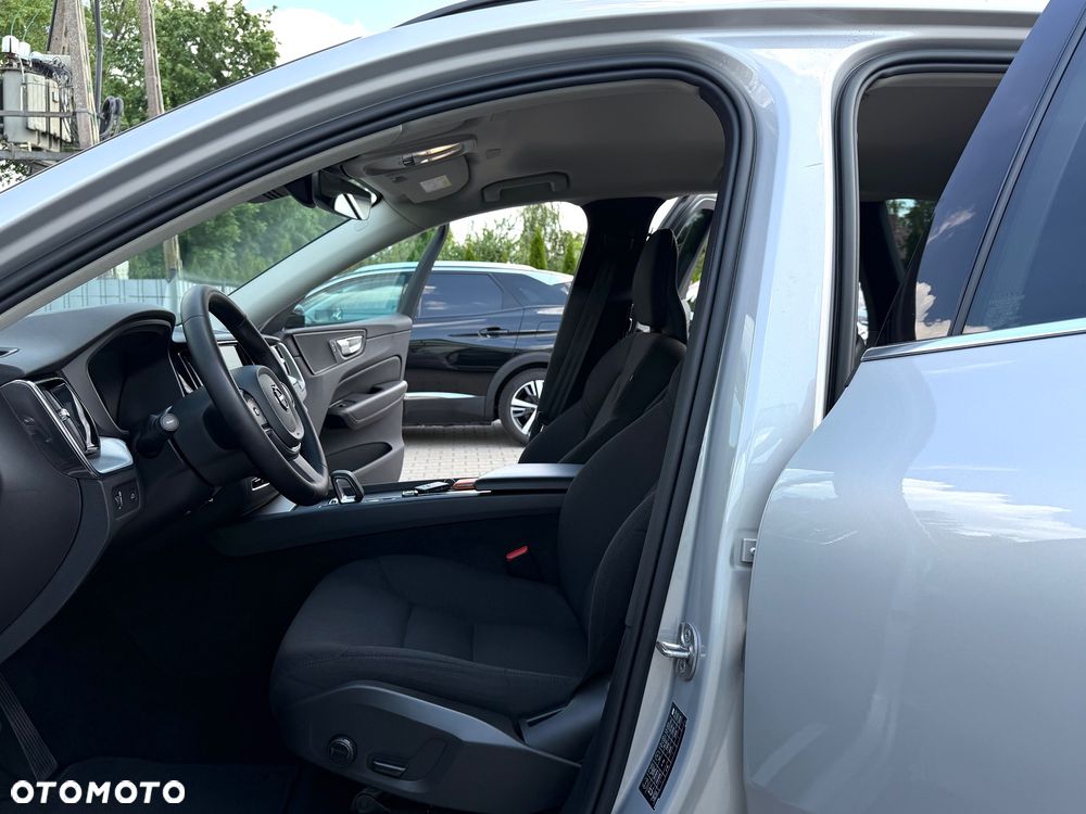 Volvo XC 60 B4 D Geartronic Momentum Pro - 29