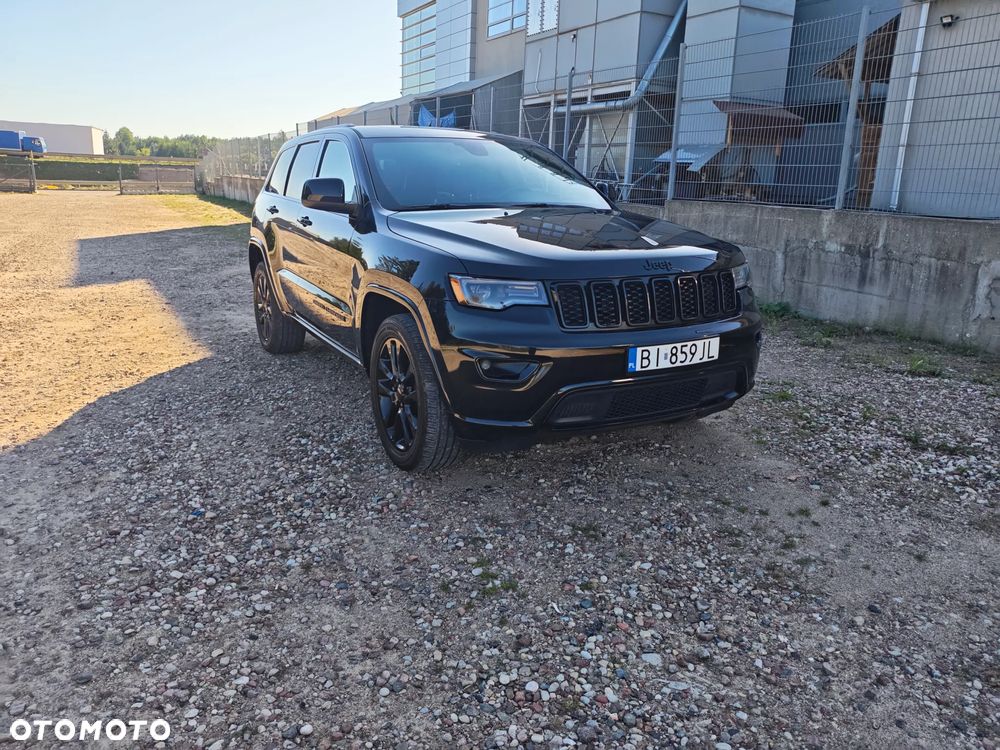Jeep Grand Cherokee - 8