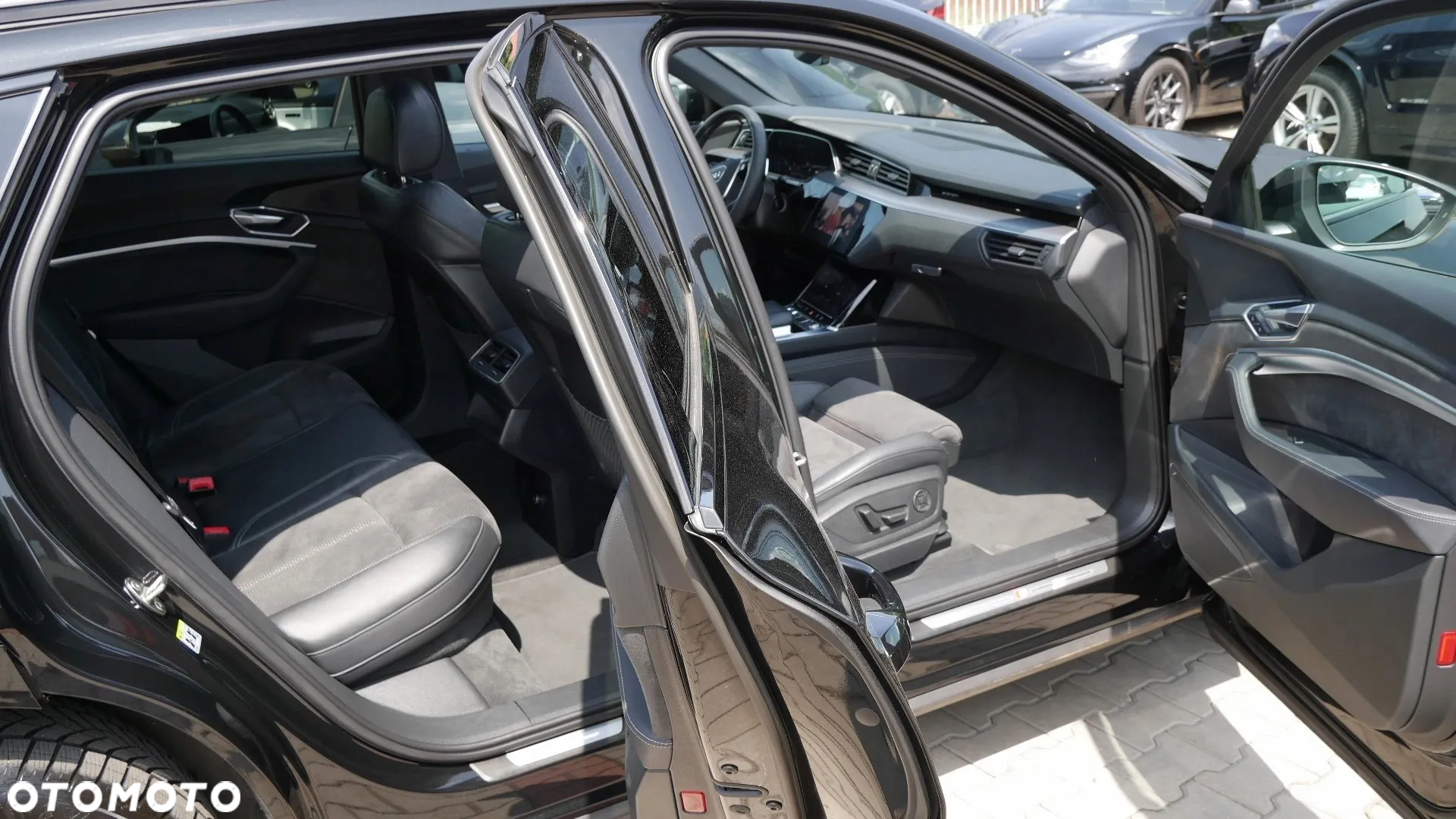 Audi e-tron 50 quattro S line - 12