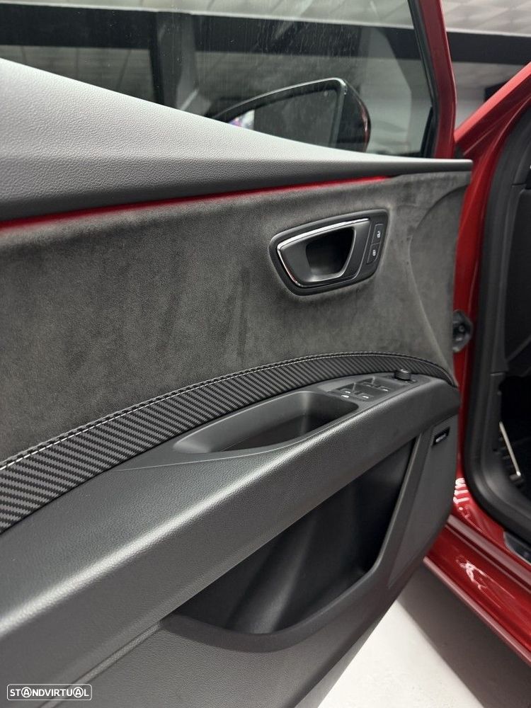 SEAT Leon ST 2.0 TSI Cupra 4Drive DSG S/S - 32