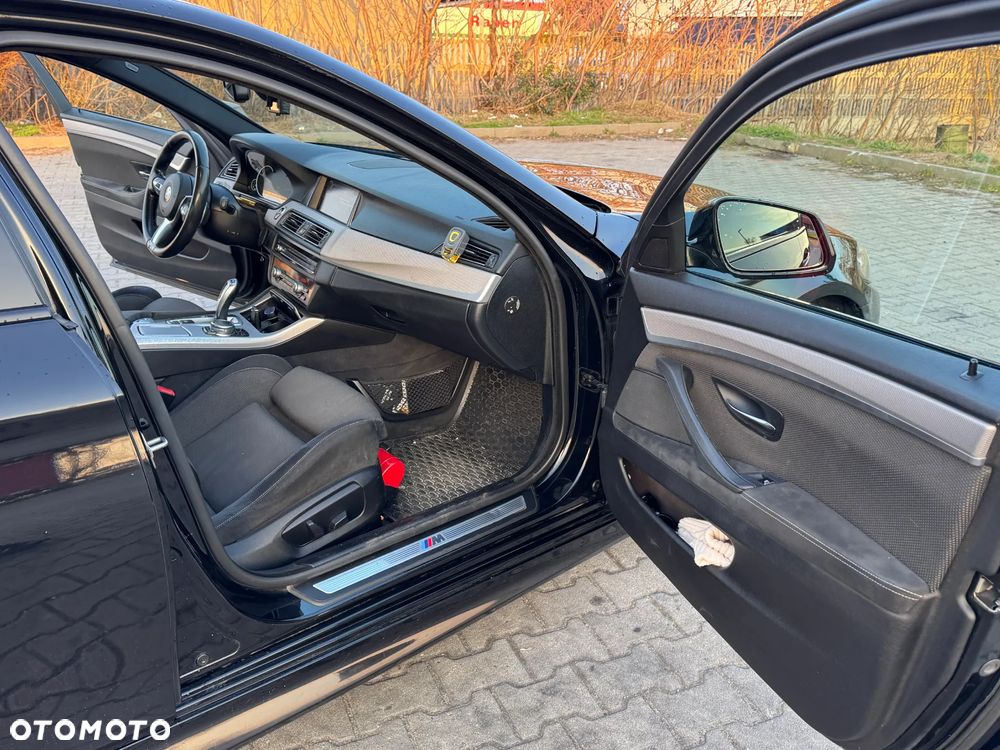 BMW Seria 5 520d xDrive M Sport sport - 9