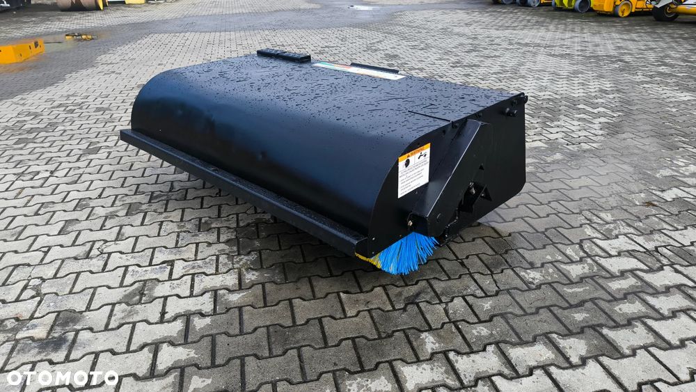 Bobcat Zamiatarka SWEEPER 72